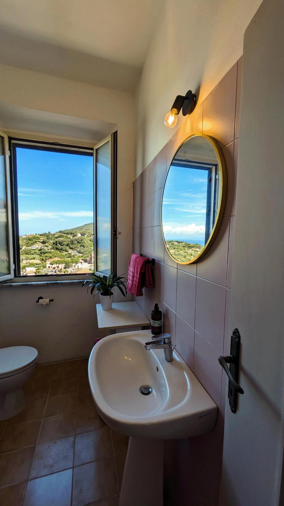 Casa Maddi Casa Vacanze Con Vista Mare Vicinissima Al Centro 卡波利韦里 外观 照片